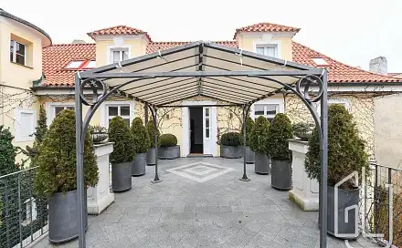 Pronájem bytu 4+1 178 m²