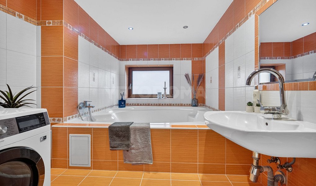 Prodej domu 280 m² s pozemkem 2 085 m², Chotíkov – náhled fotky 31