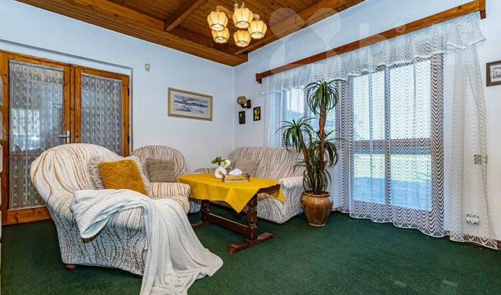 Prodej domu 97 m² s pozemkem 1 779 m², Straky – náhled fotky 10