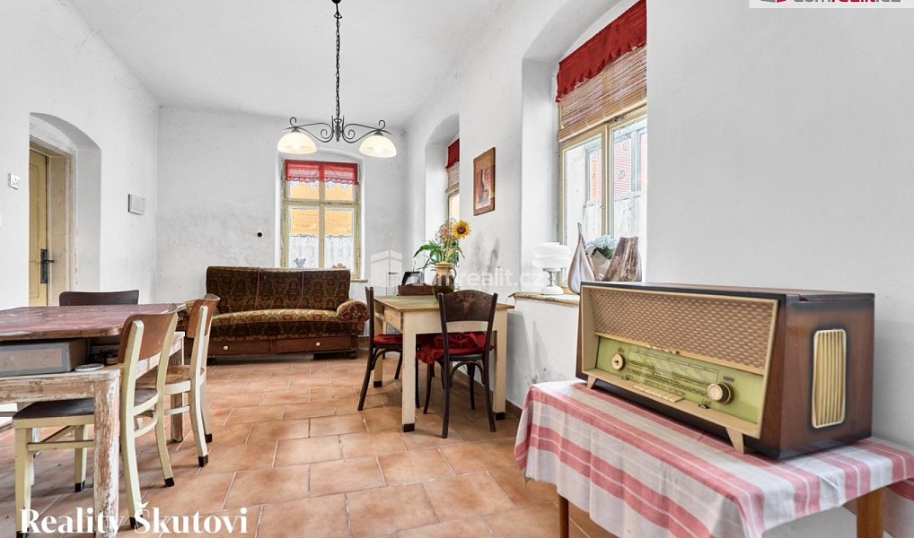 Prodej domu 293 m² s pozemkem 1 149 m², Cvikov – náhled fotky 8
