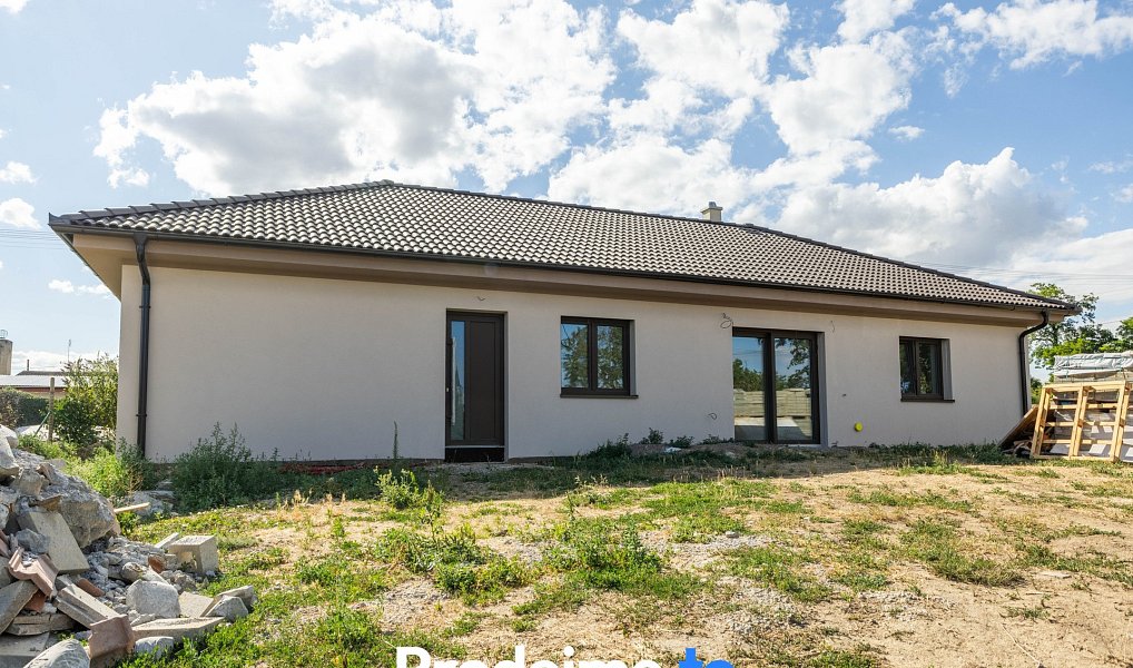 Prodej domu 120 m² s pozemkem 828 m², Strachotice – náhled fotky 2