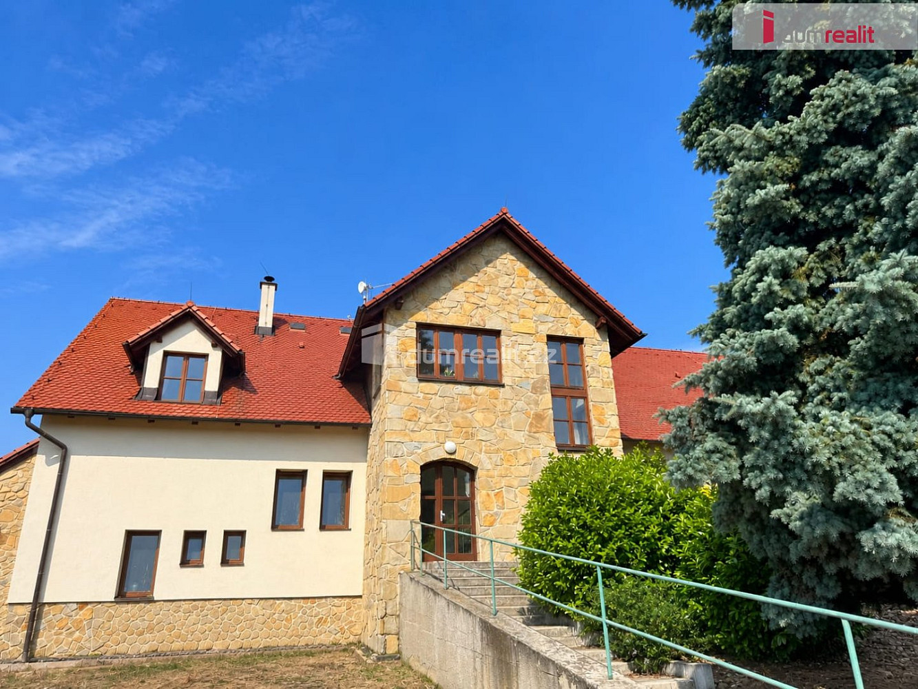 Pronájem komerčního objektu (jiného typu) 45 m²
