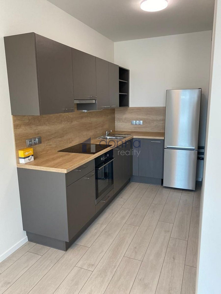 Pronájem bytu 2+kk 56 m² – fotografie 3