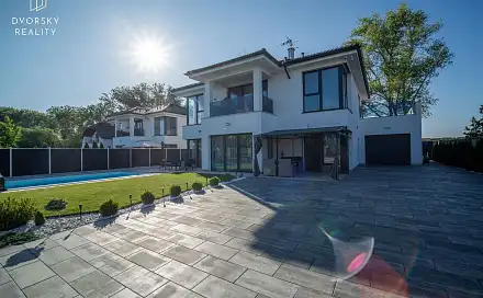 Prodej domu 243 m² s pozemkem 858 m², Krokusová, Květnice, okres Praha-východ