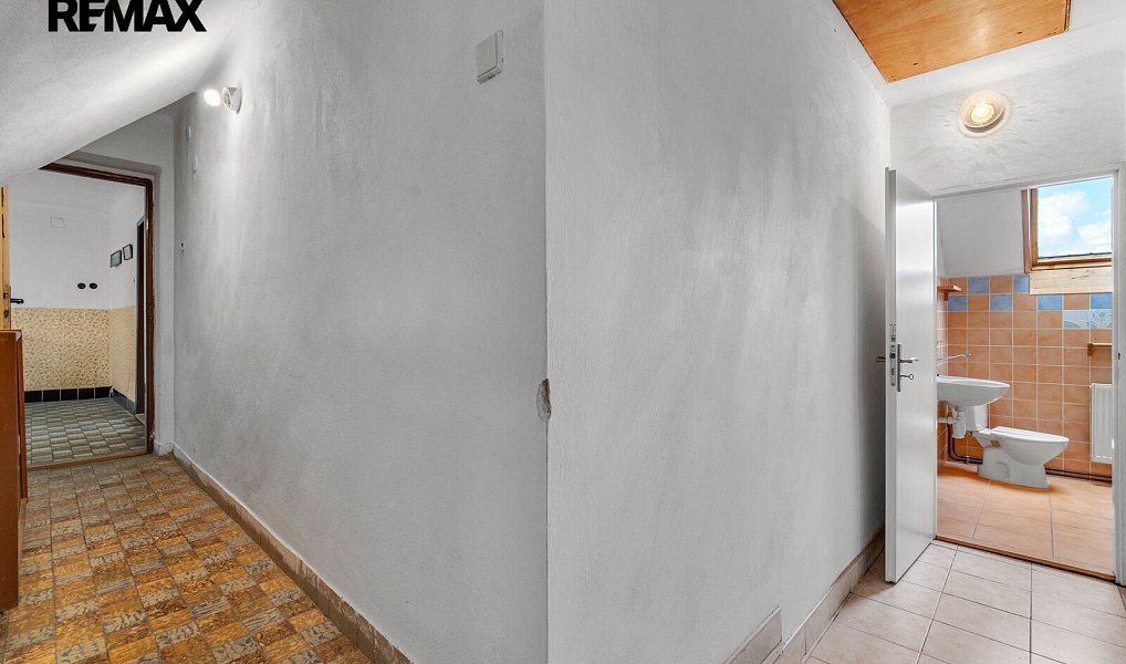 Prodej domu 240 m² s pozemkem 1 122 m², Střížovice – náhled fotky 33