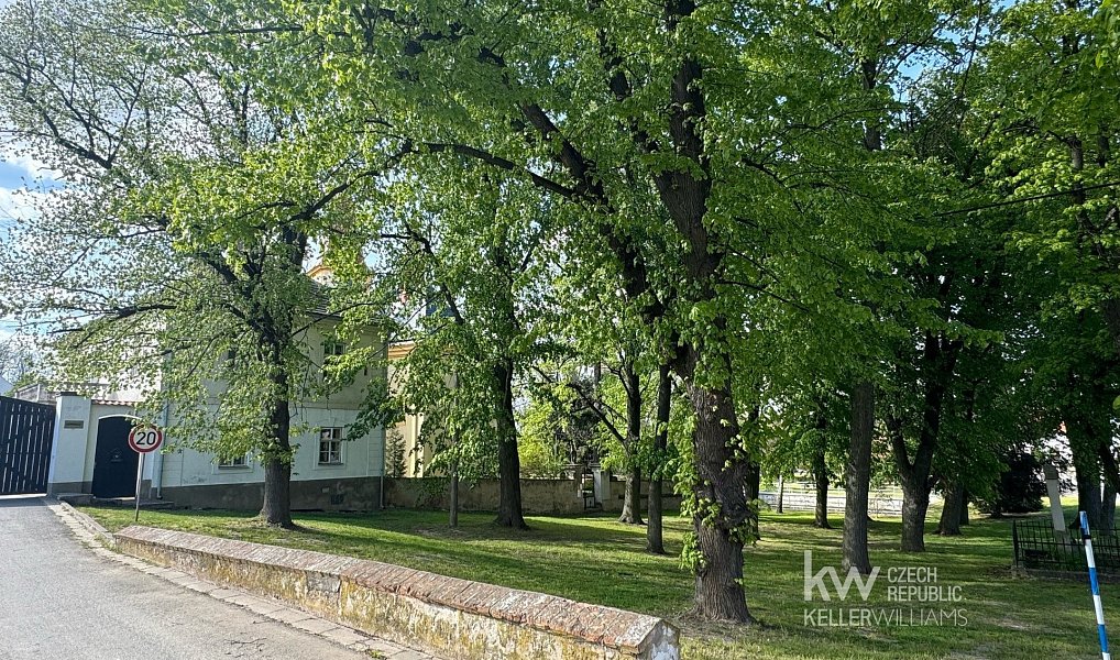 Prodej ubytovacího objektu 105 m², Chrášťany – náhled fotky 24