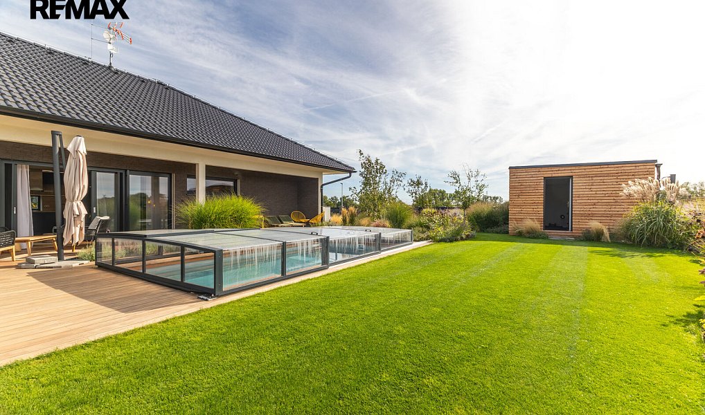 Prodej domu 180 m² s pozemkem 918 m², Černuc – náhled fotky 22