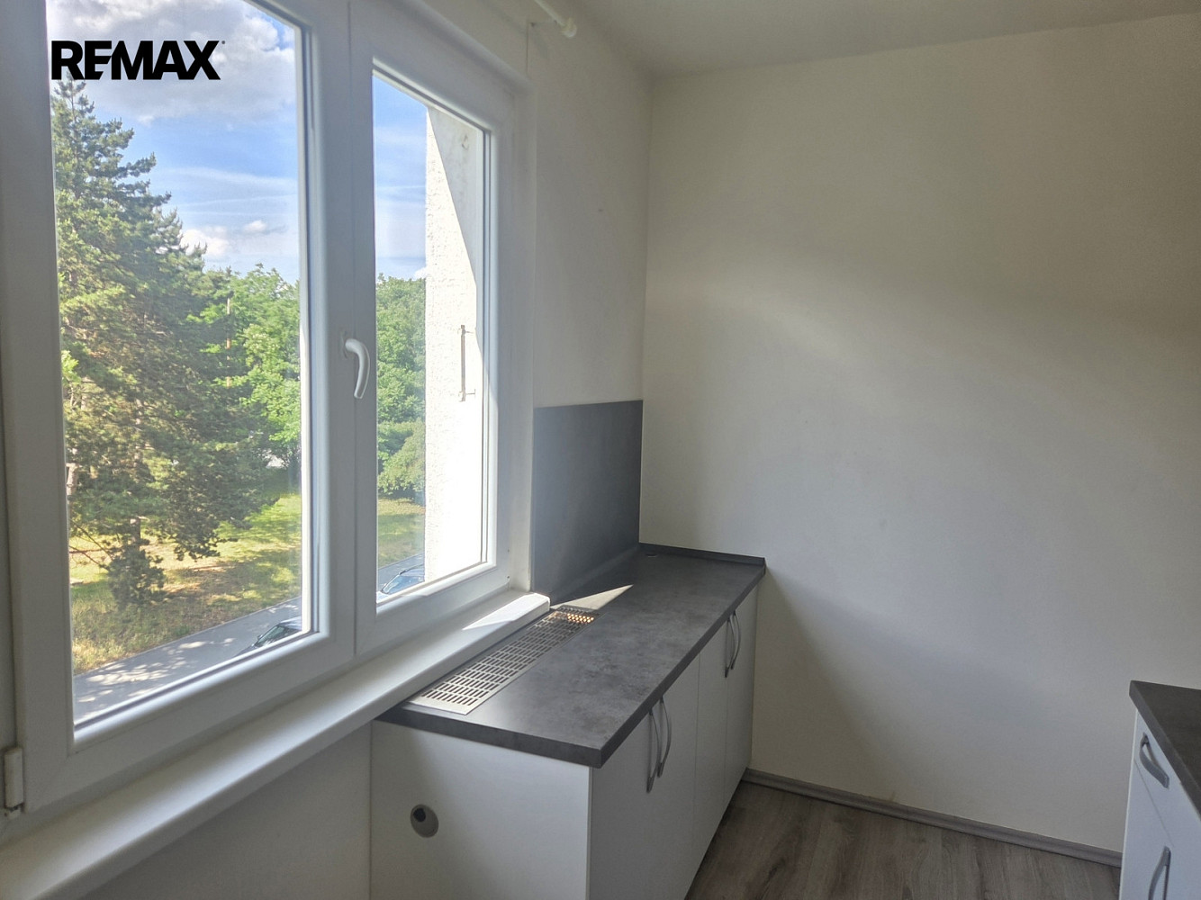 Prodej bytu 2+1 54 m² — photo 3