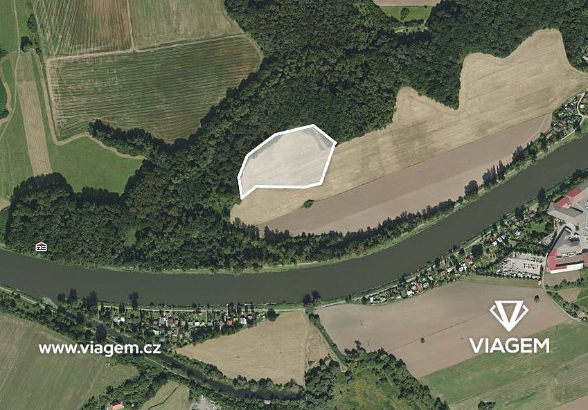 Prodej pole 644 m²