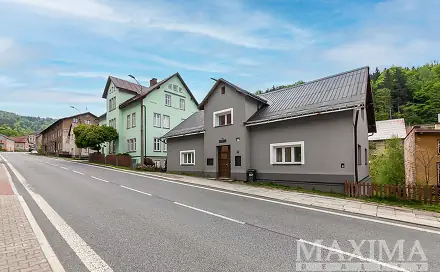 Prodej domu 300 m² s pozemkem 682 m², Krkonošská, Desná - Desná III, okres Jablonec nad Nisou