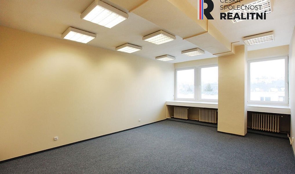 Pronájem kanceláře 29 m², Zlín – náhled fotky 9