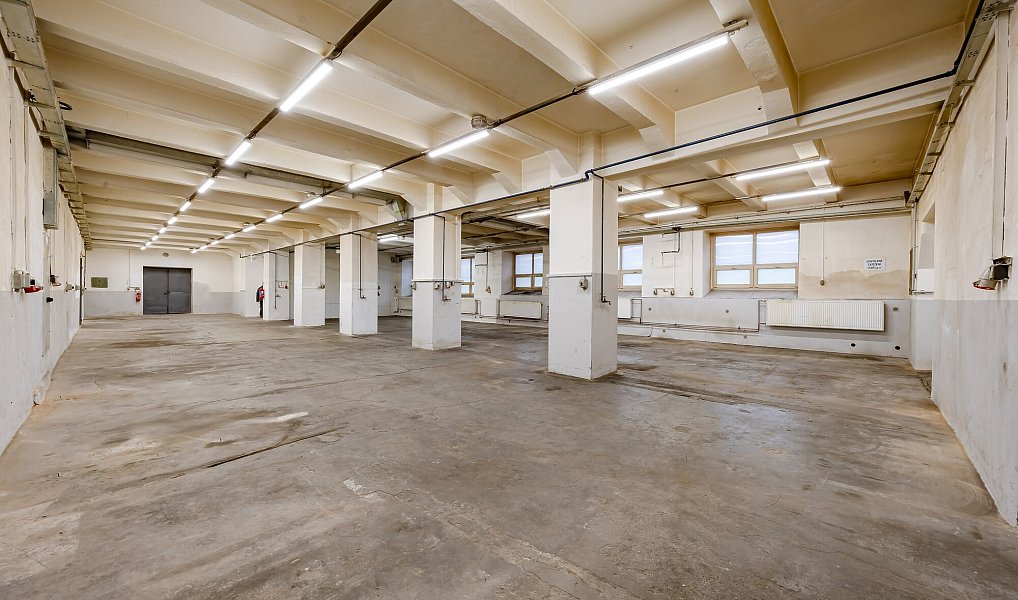 Pronájem výrobních prostor 348 m², Bojkovice – náhled fotky 4
