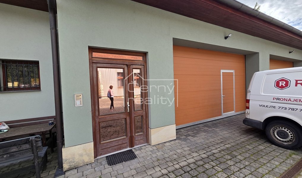 Pronájem bytu 1+kk 50 m², Jičín – náhled fotky 19