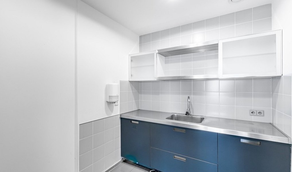 Pronájem obchodních prostor 554 m², Praha – náhled fotky 14