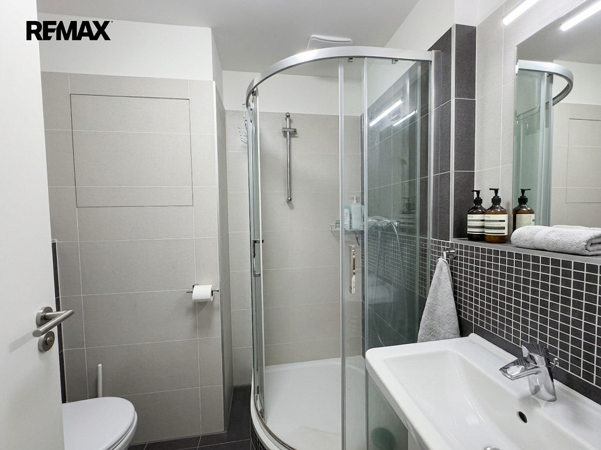 Pronájem bytu 2+kk 58 m² — photo 3
