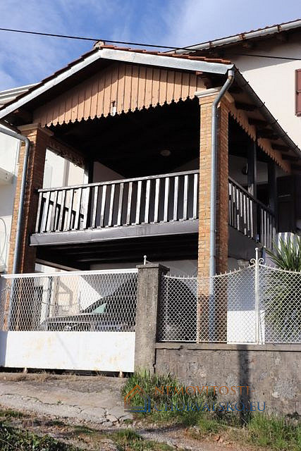 Prodej domu 375 m² s pozemkem 465 m² - Aanzicht 2