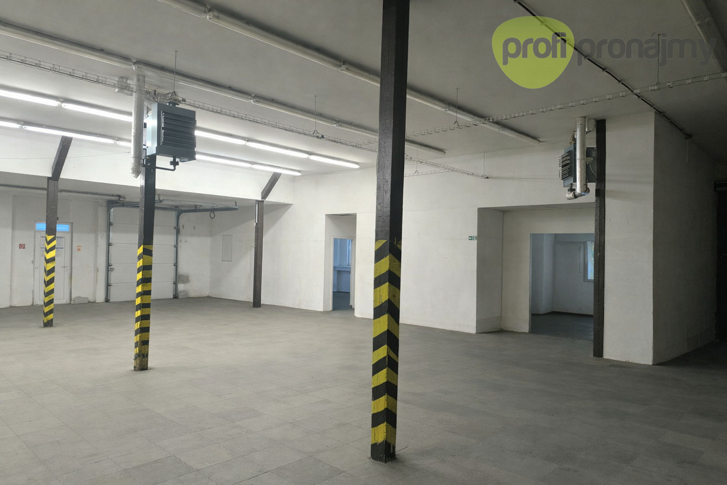 Pronájem skladovacích prostor 698 m² – pohled 2