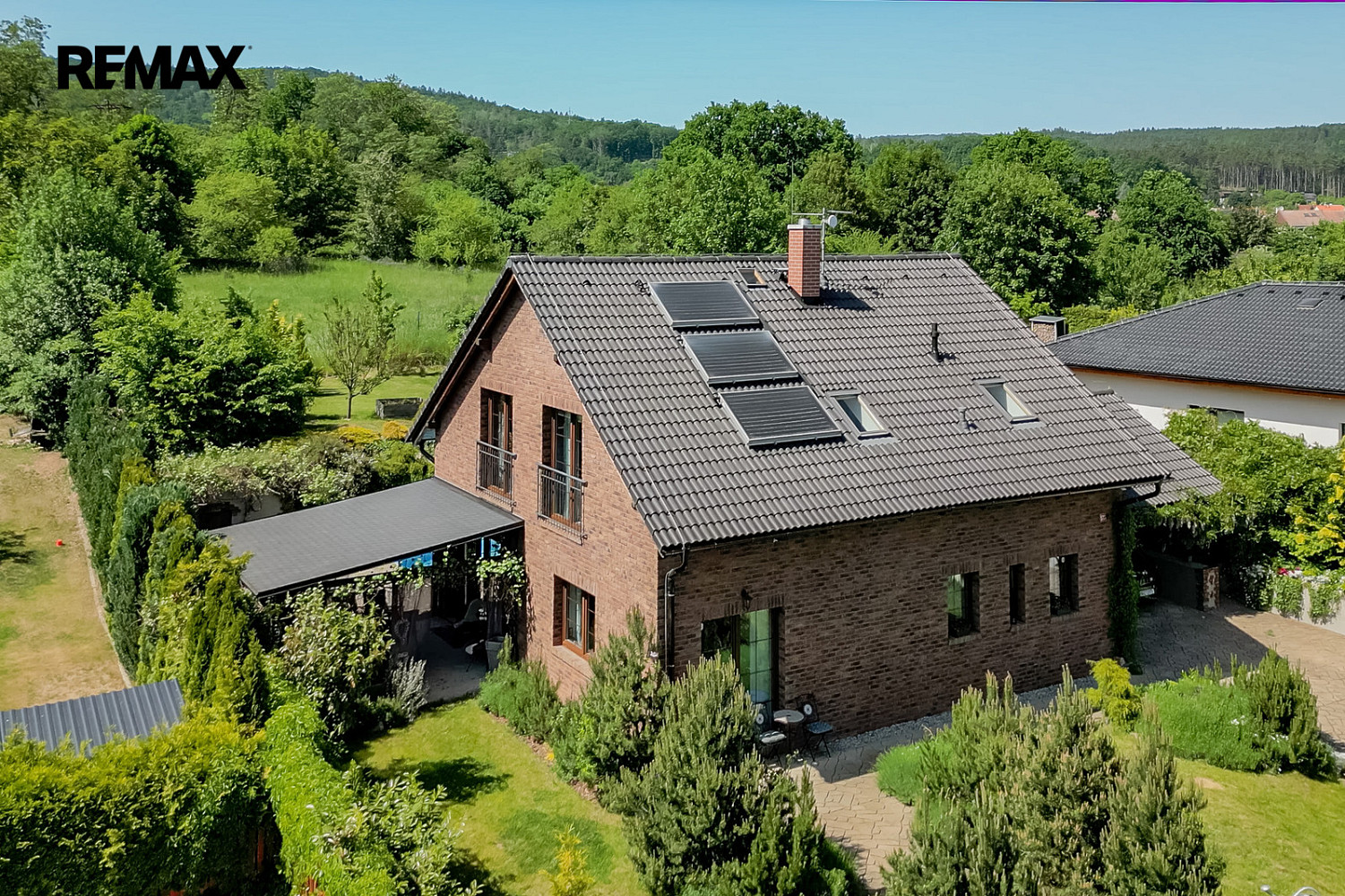 Prodej domu 190 m² s pozemkem 1 168 m²