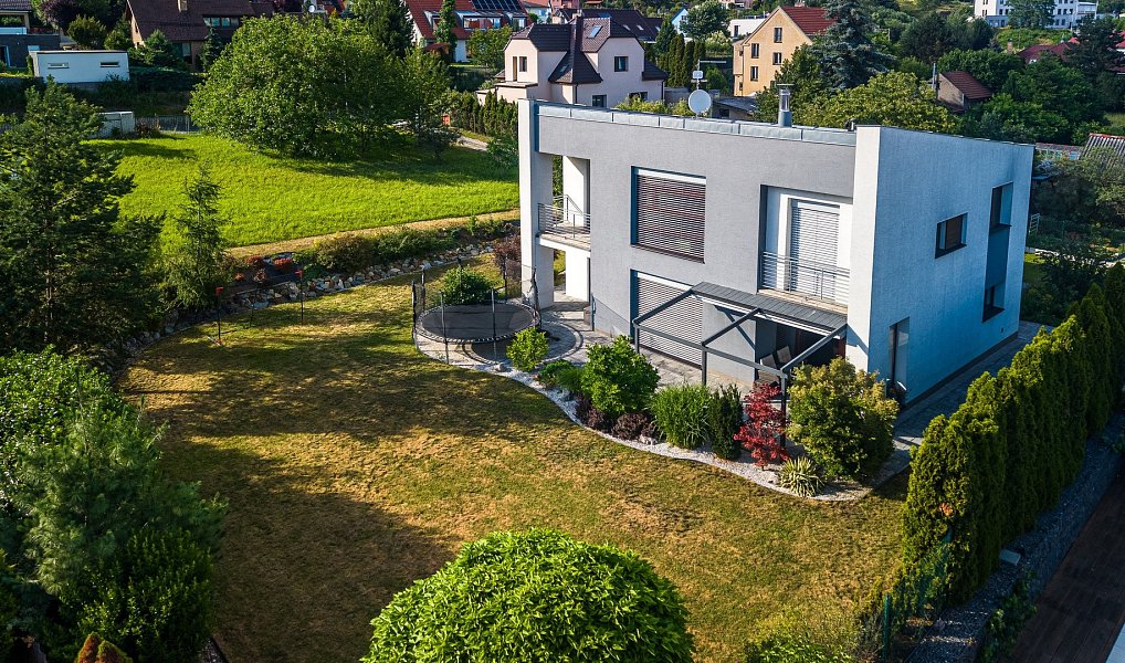 Prodej domu 246 m² s pozemkem 1 270 m², Beroun – náhled fotky 2