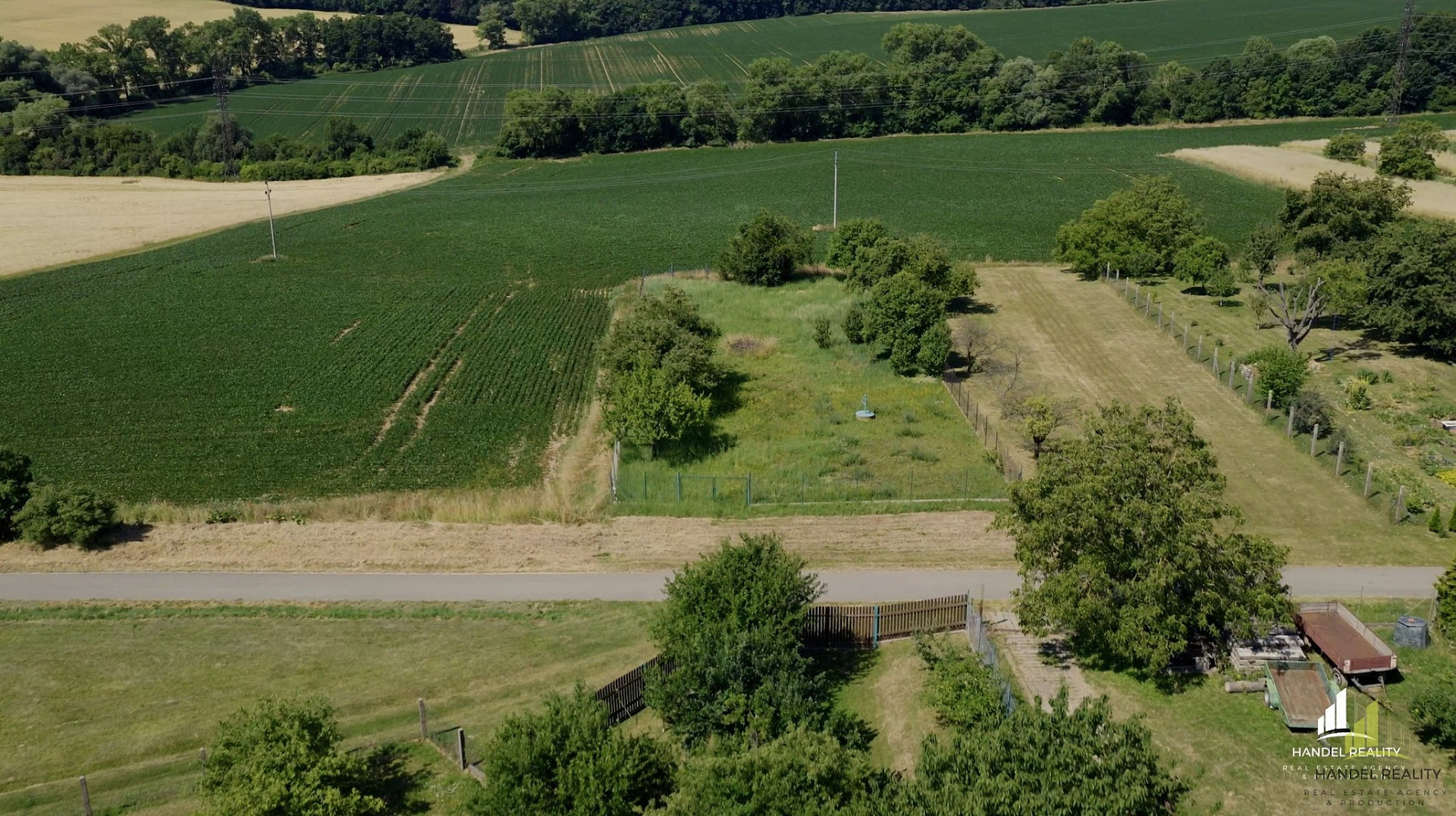 Prodej stavebního pozemku 850 m² — photo 3