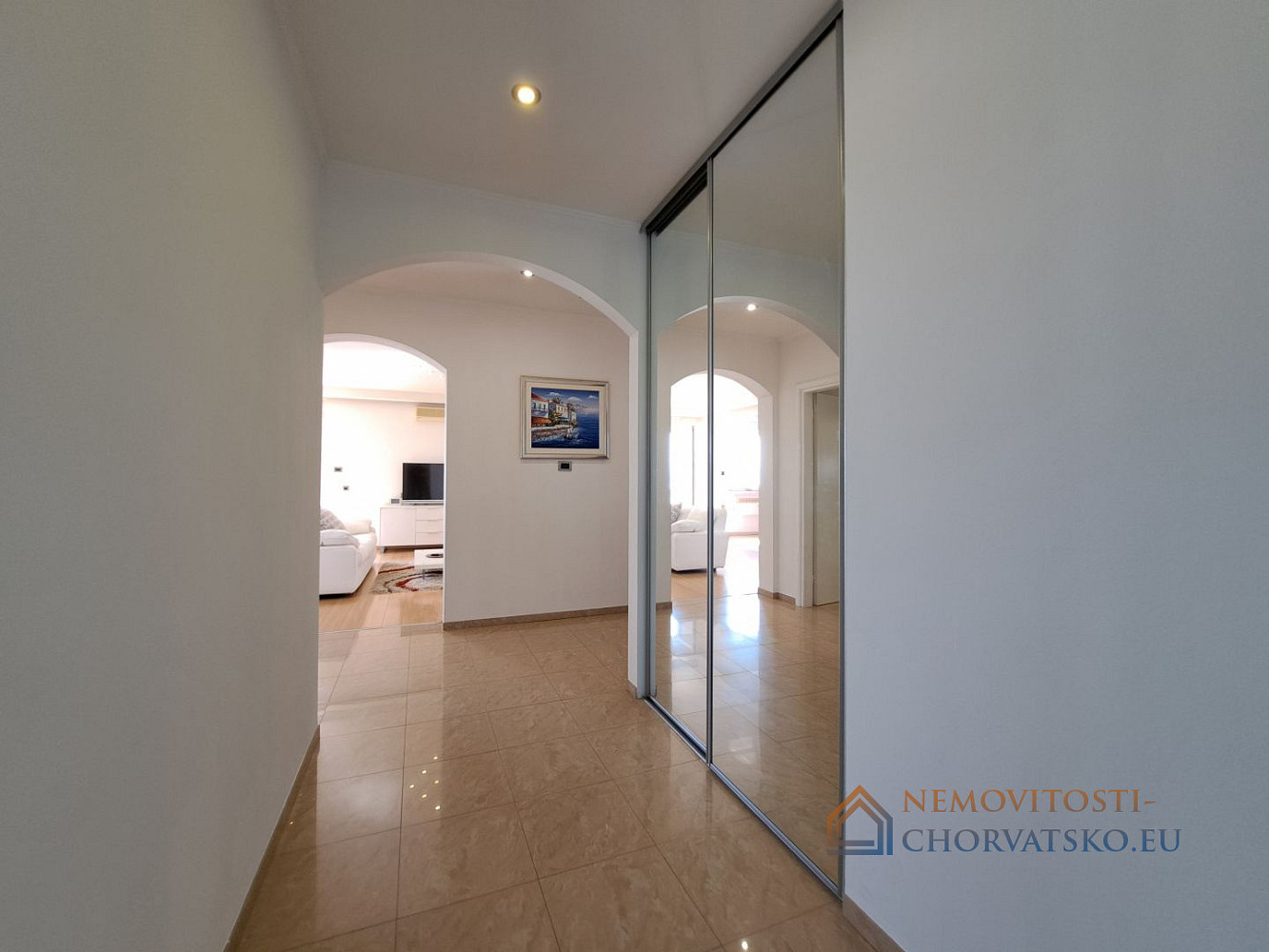 Prodej bytu 1+kk 173 m² - Widok 2