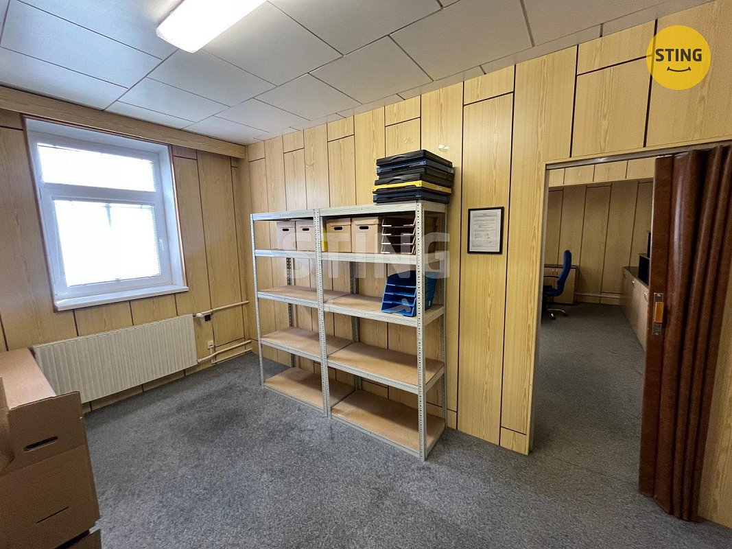 Pronájem kanceláře 75 m² — photo 2