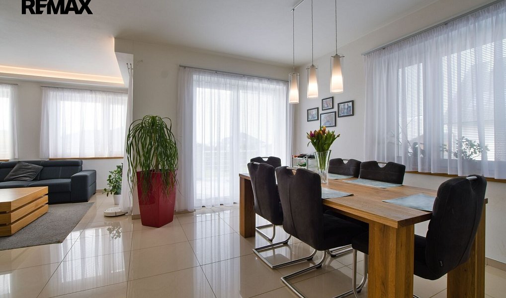 Prodej domu 177 m² s pozemkem 1 201 m², Kostelní Hlavno – náhled fotky 8