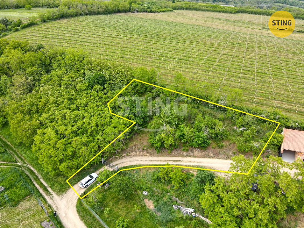 Prodej stavebního pozemku 1 006 m² – fotografie 4