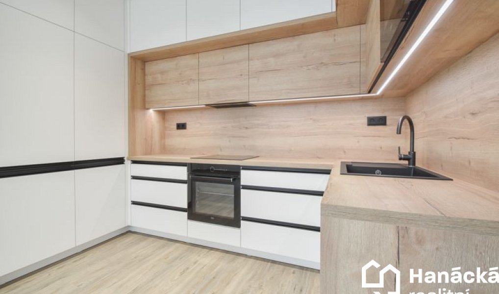 Pronájem bytu 2+kk 58 m², Olomouc – náhled fotky 3