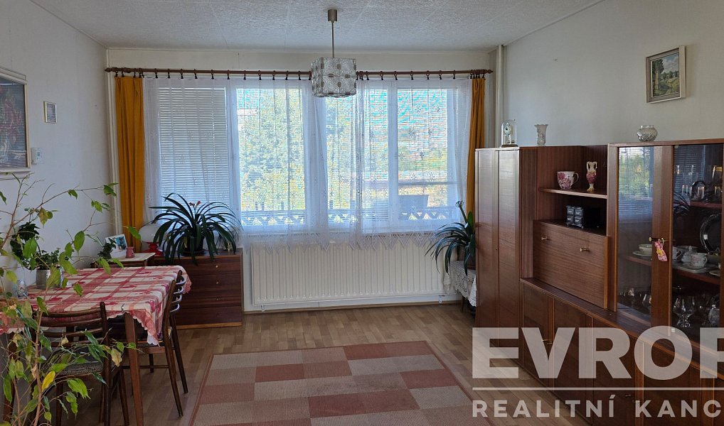 Prodej domu 198 m² s pozemkem 275 m², Velký Osek – náhled fotky 9