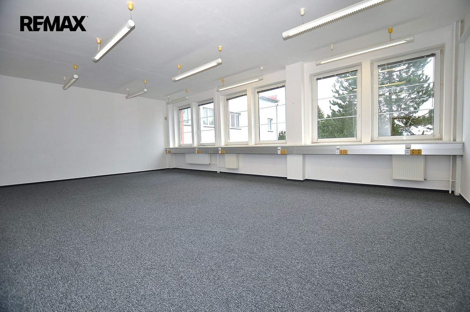 Pronájem kanceláře 25 m² — photo 4