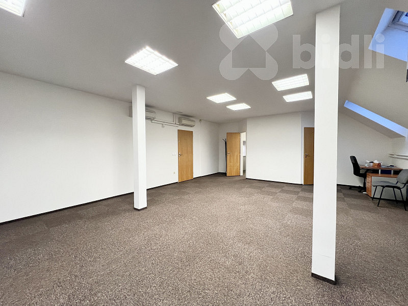 Pronájem kanceláře 75 m² – fotografie 5