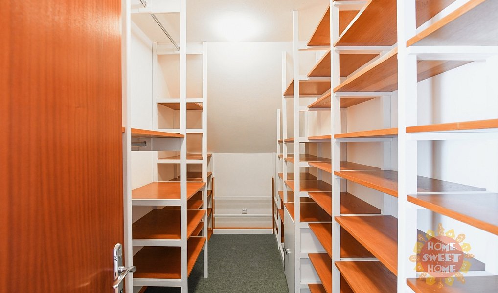Pronájem domu 417 m² s pozemkem 1 208 m², Praha – náhled fotky 24