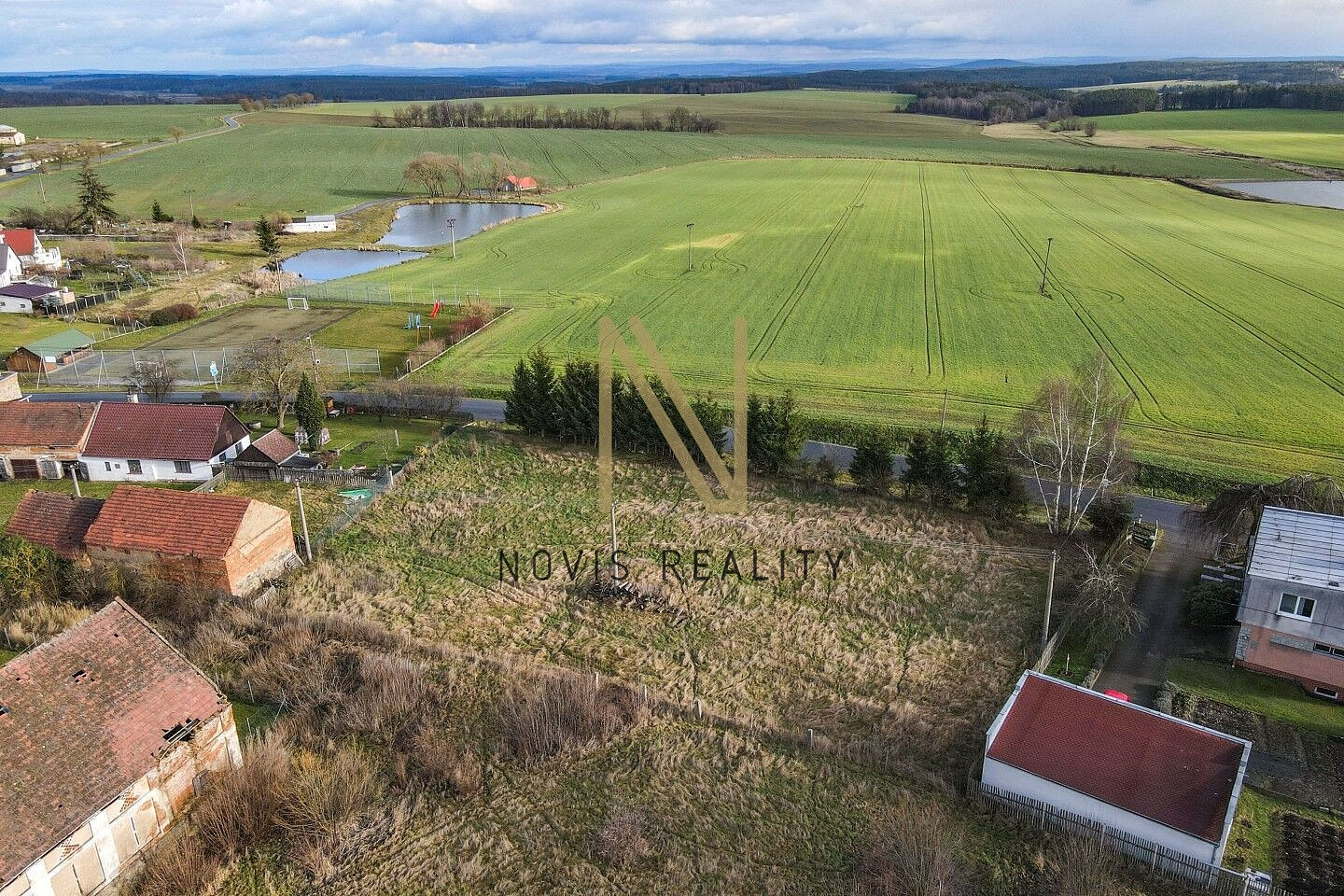 Prodej stavebního pozemku 2 476 m² – fotografie 3