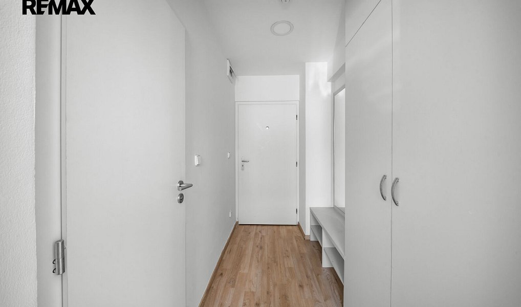 Prodej bytu 1+1 34 m², Praha – náhled fotky 8