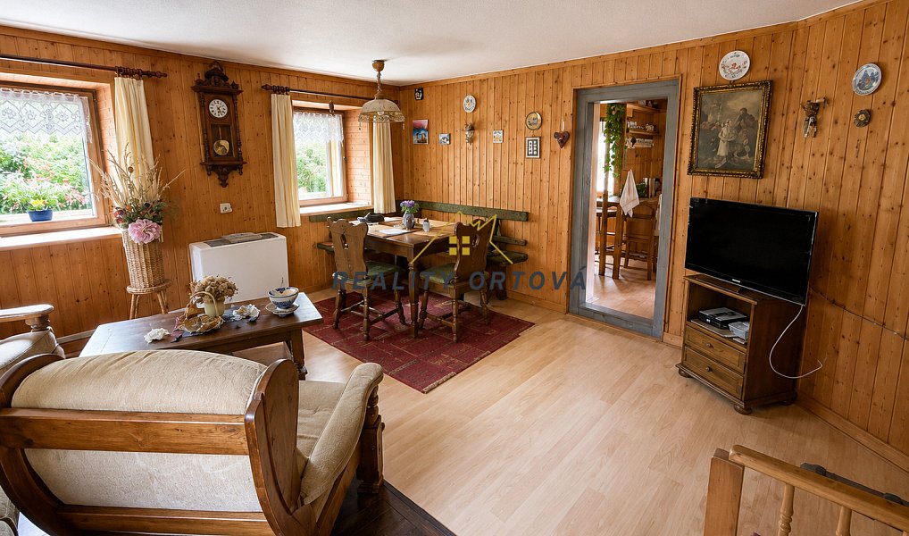 Prodej domu 180 m² s pozemkem 1 830 m², Valkeřice – náhled fotky 16