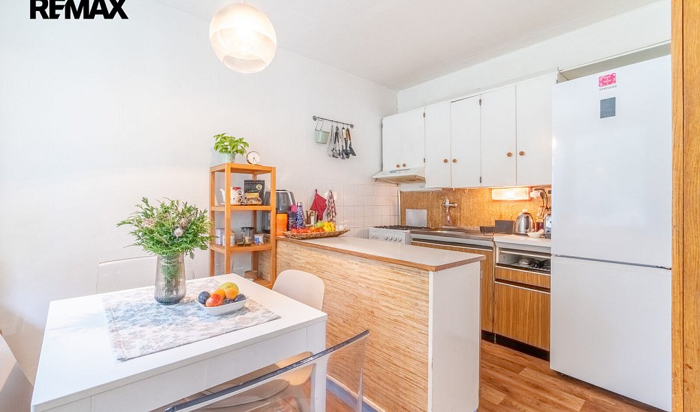 Prodej bytu 4+1 70 m², Praha – náhled fotky 2