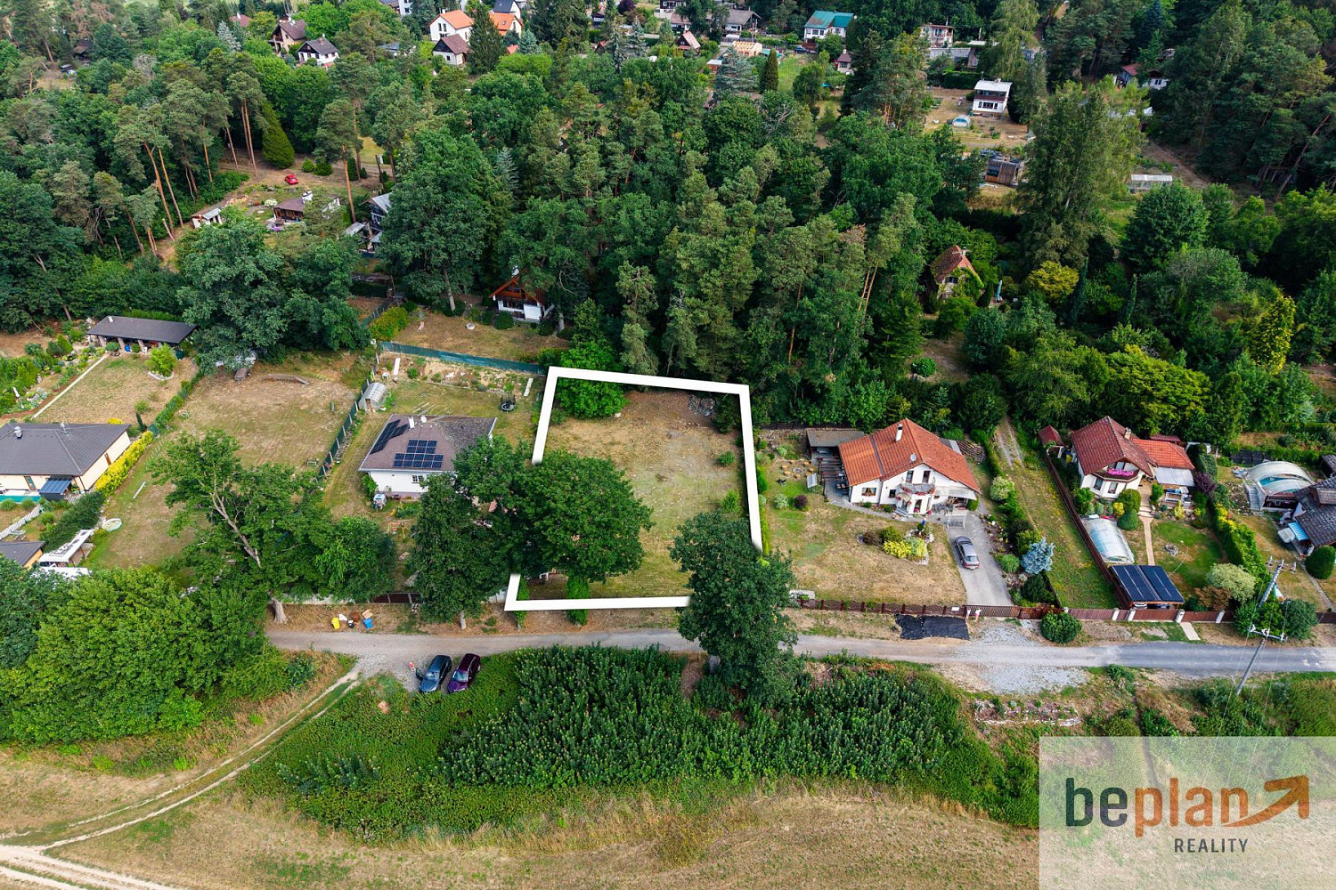 Prodej stavebního pozemku 1 068 m²