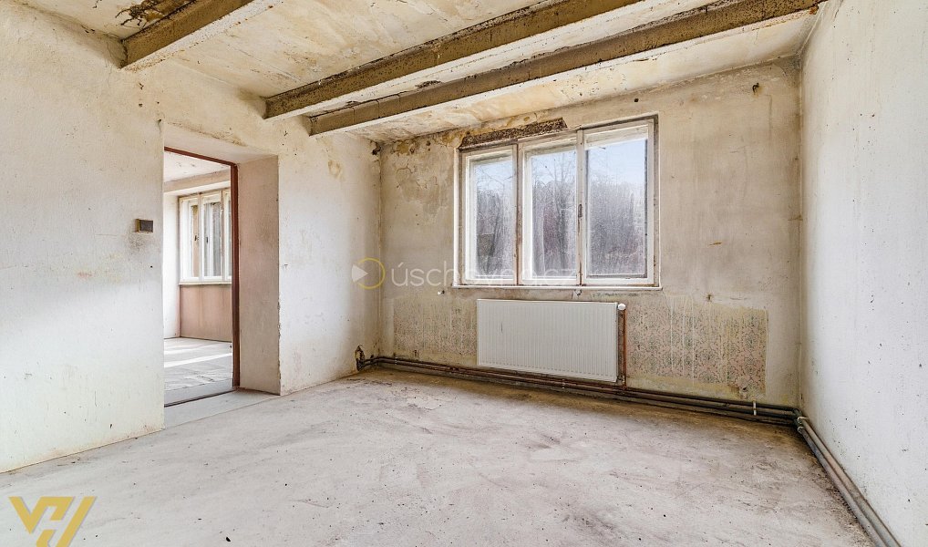 Prodej domu 420 m² s pozemkem 3 375 m², Prysk – náhled fotky 12