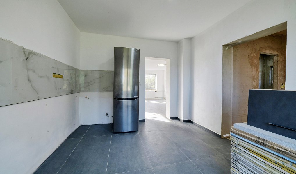 Prodej domu 203 m² s pozemkem 882 m², Hranice – náhled fotky 5