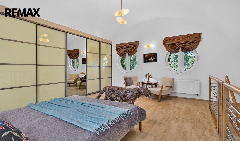 Prodej domu 256 m² s pozemkem 894 m², Zvole – náhled fotky 8
