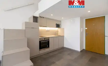 Pronájem bytu 1+kk 26 m², Pernerova, Praha 8 - Karlín