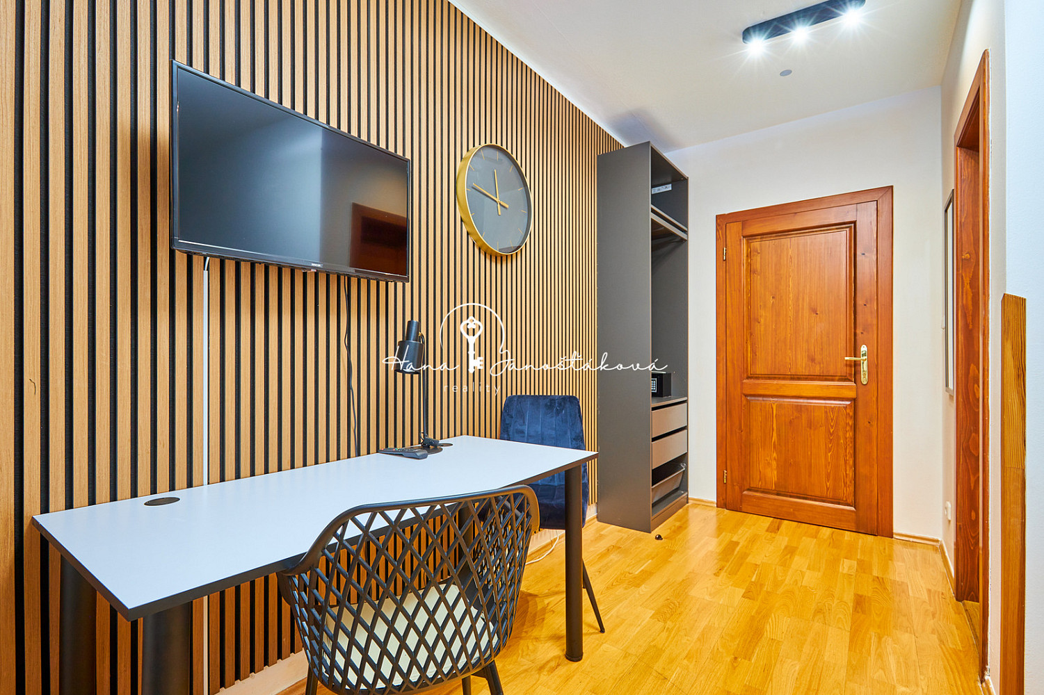 Prodej ubytovacího objektu 270 m² – fotografie 2