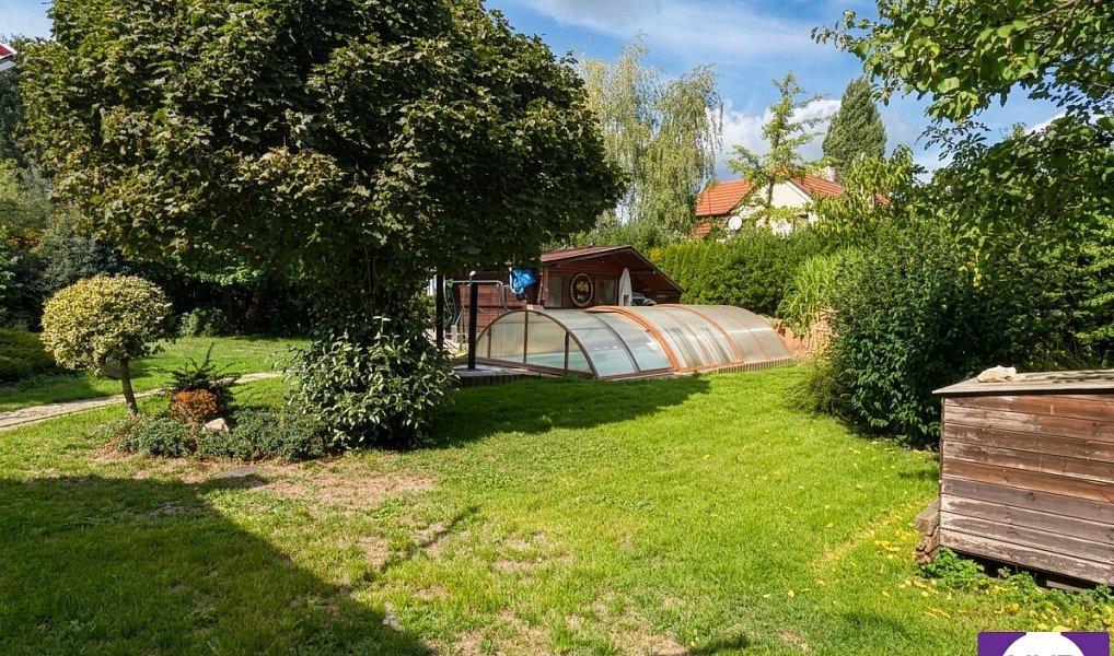 Prodej stavebního pozemku 450 m², Praha – náhled fotky 3