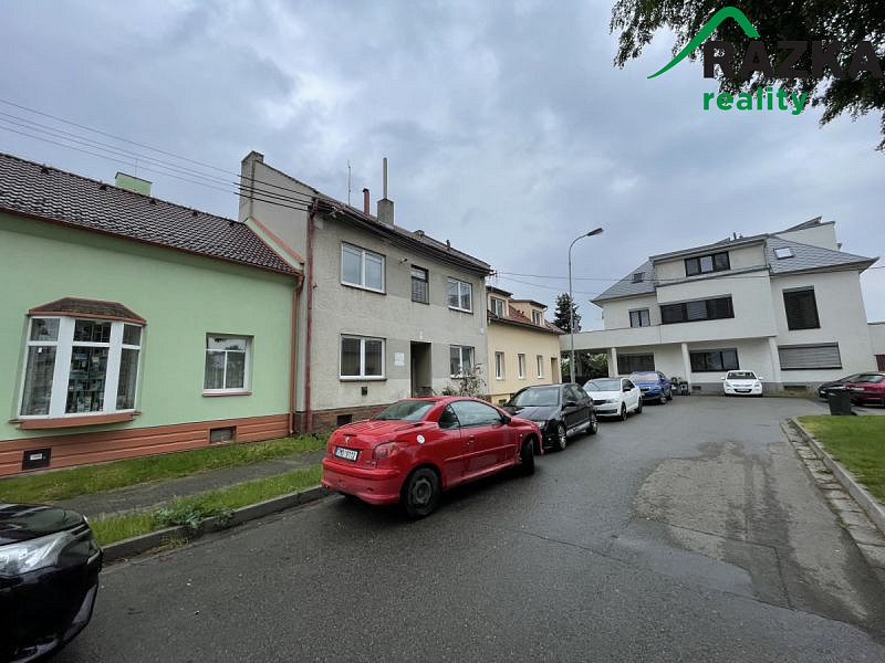 Prodej domu 257 m² s pozemkem 205 m²