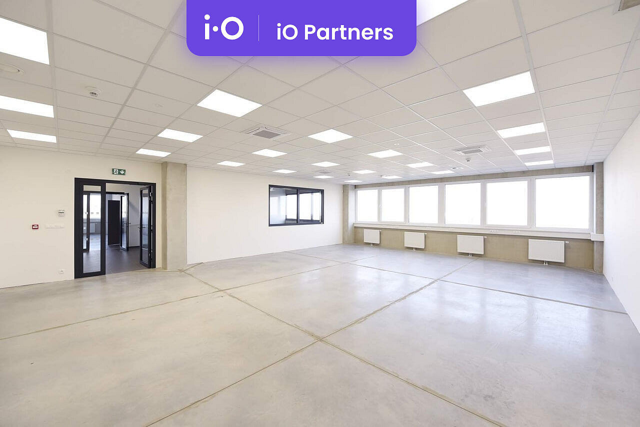 Pronájem skladovacích prostor 2 400 m² – fotografie 5