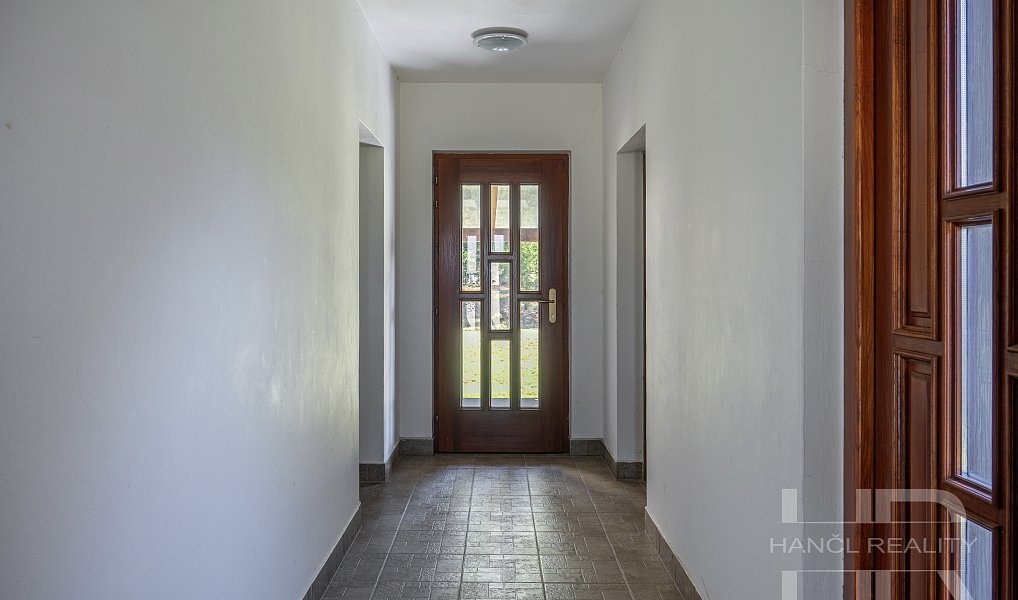 Prodej domu 202 m² s pozemkem 2 142 m², Šternberk – náhled fotky 24