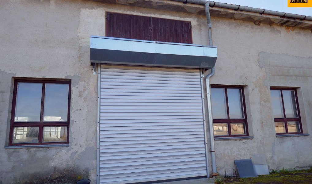 Prodej výrobních prostor 3 983 m², Moravec – náhled fotky 6