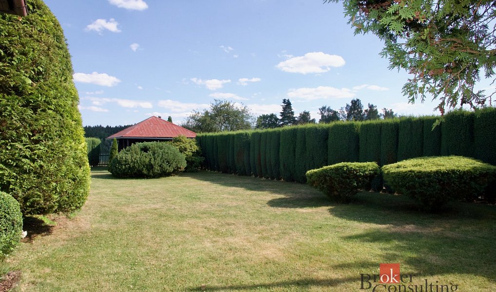Prodej domu 255 m² s pozemkem 1 050 m², Pila – náhled fotky 24