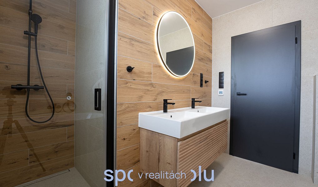 Prodej domu 113 m² s pozemkem 702 m², Zlámanec – náhled fotky 28